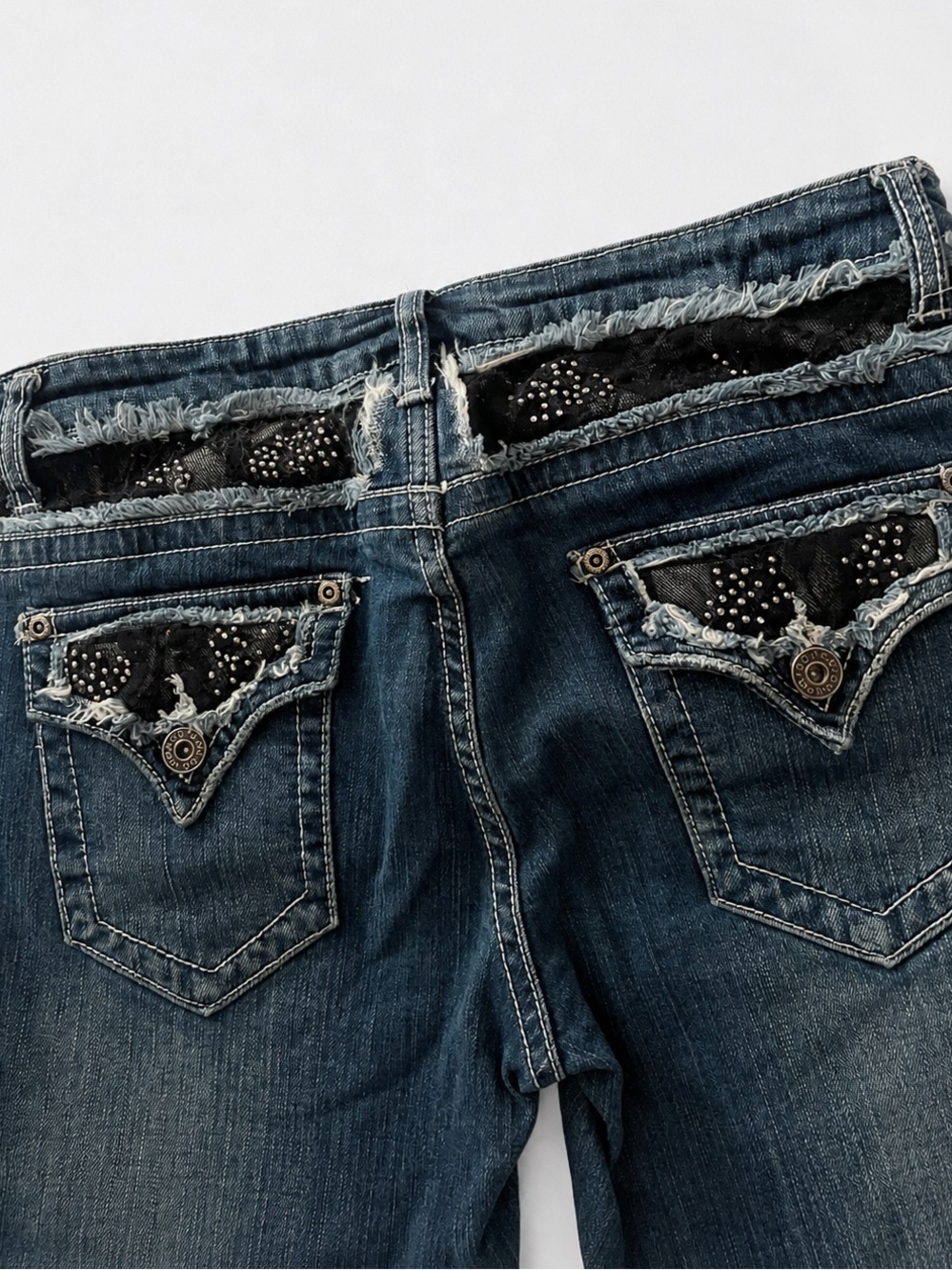 BONGO vintage Y2K Dark wash flare leg jeans rhinestones black lace size 9